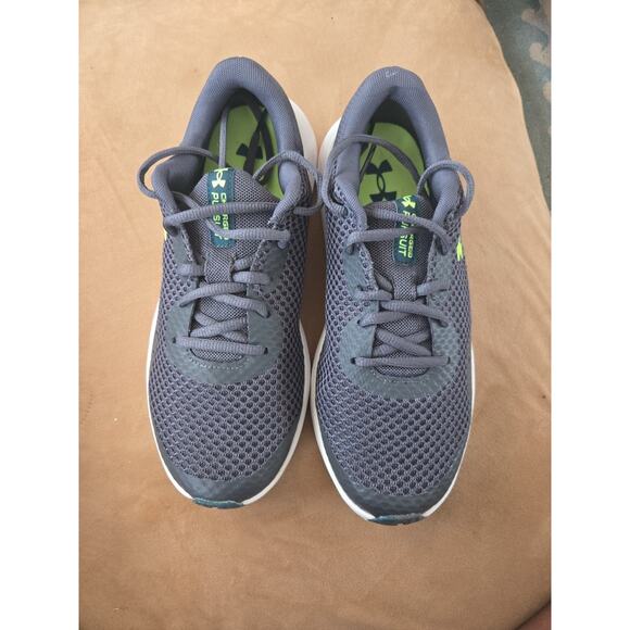 Under Armour Kids Charged Pursuit 3, Castlerock/High-Vis Yellow, Size 6 Y - Picture 2 of 9